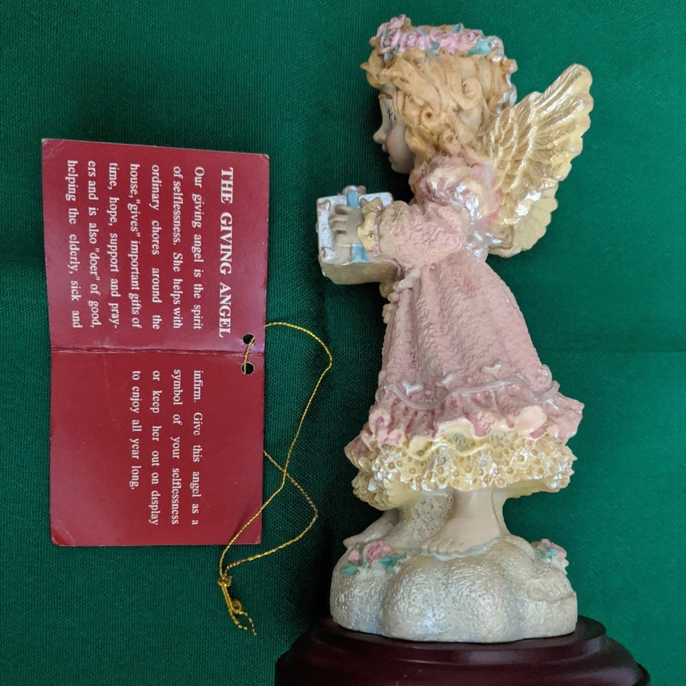 House of Lloyd "The Giving Angel" Figurine - Picture 8 of 15